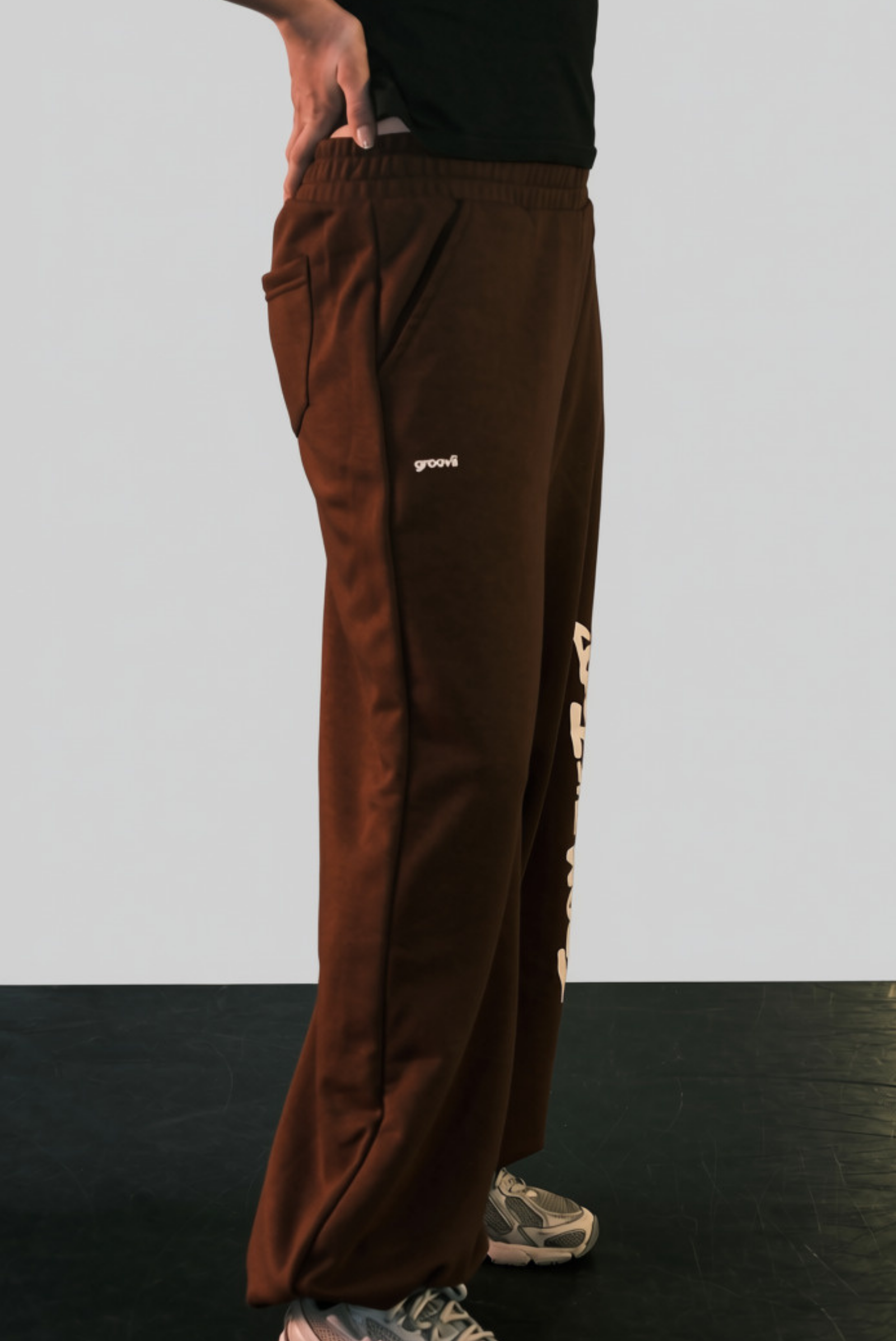 'From The Top' Baggy joggers - Brown
