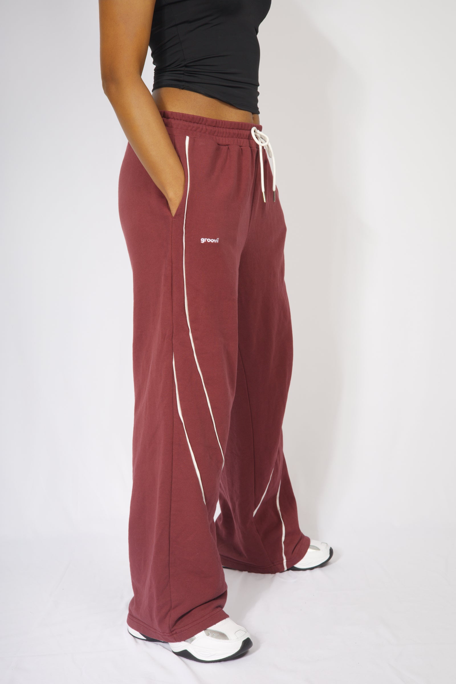 Essential Flow Jogger - maroon