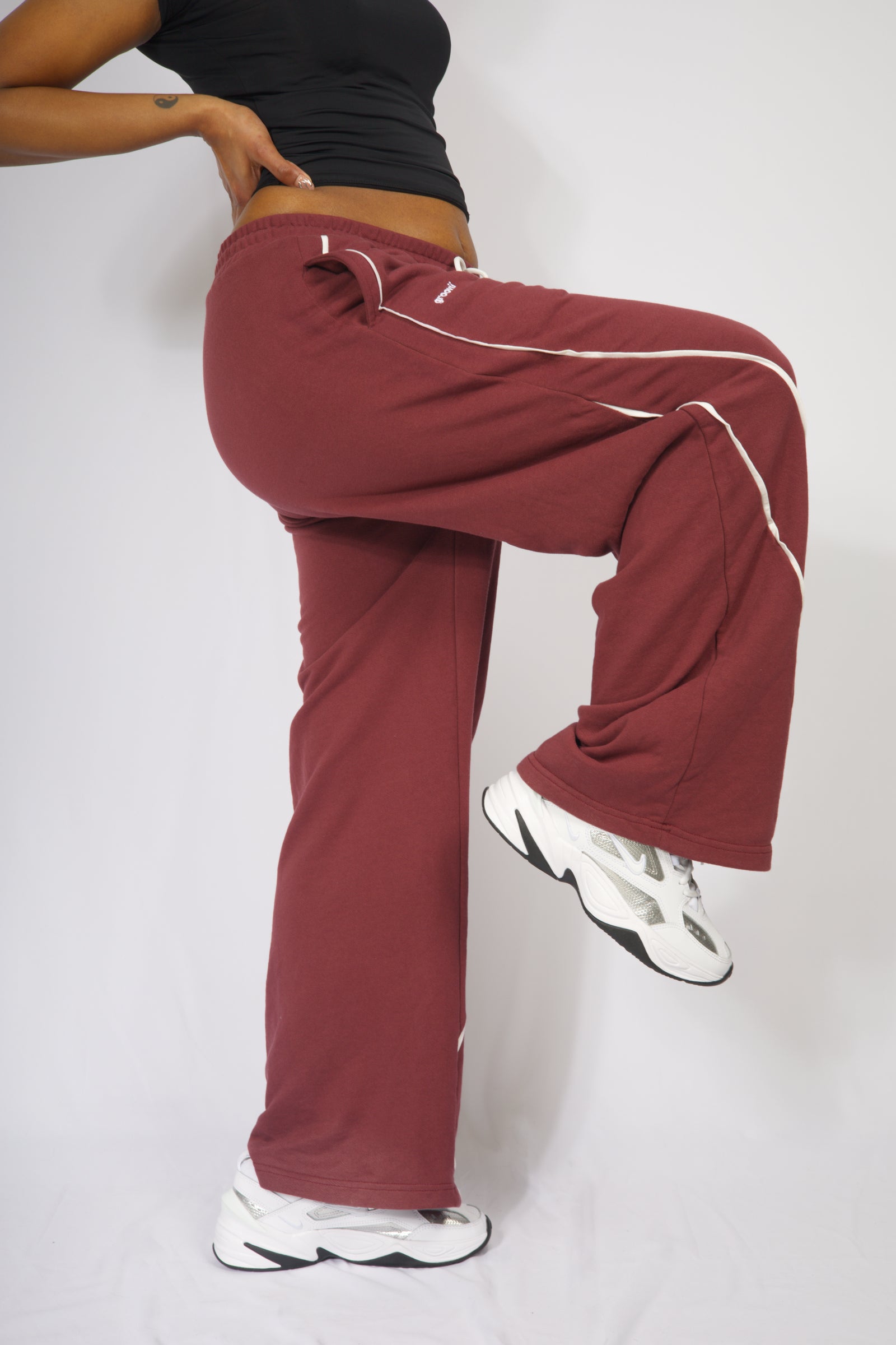Essential Flow Jogger - maroon